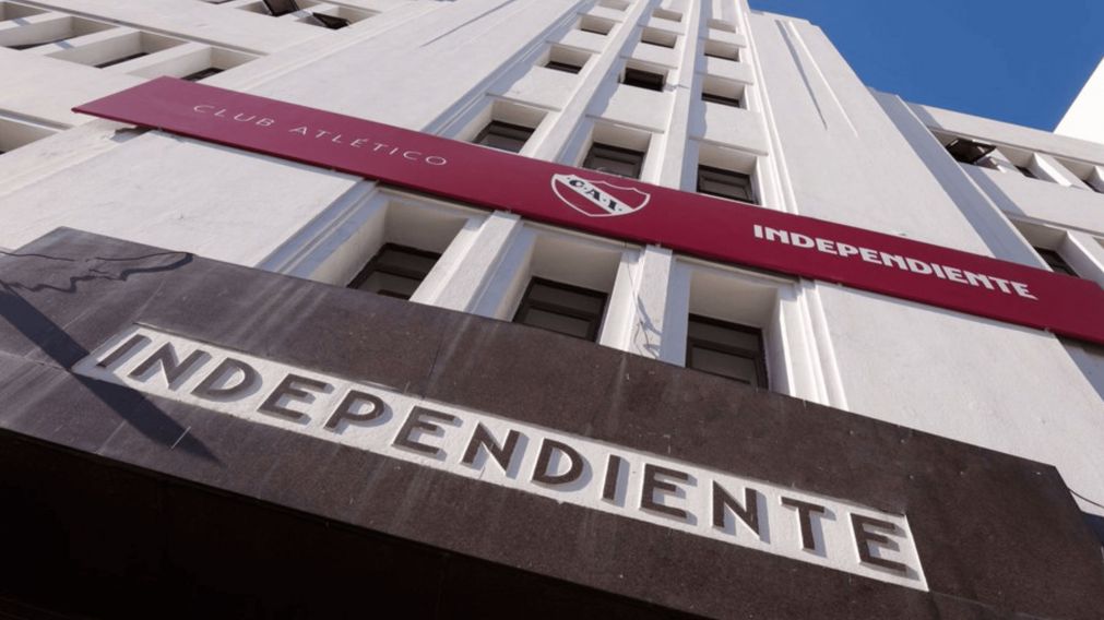 Independiente es un caos: los hinchas explotaron y decidieron autoconvocarse tras la ruptura con su marca deportiva