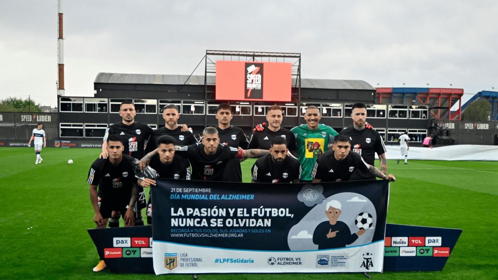 El plan ANTI River que prepara Deportivo Riestra: la estrategia que deschavó el entrenador Gustavo Benítez