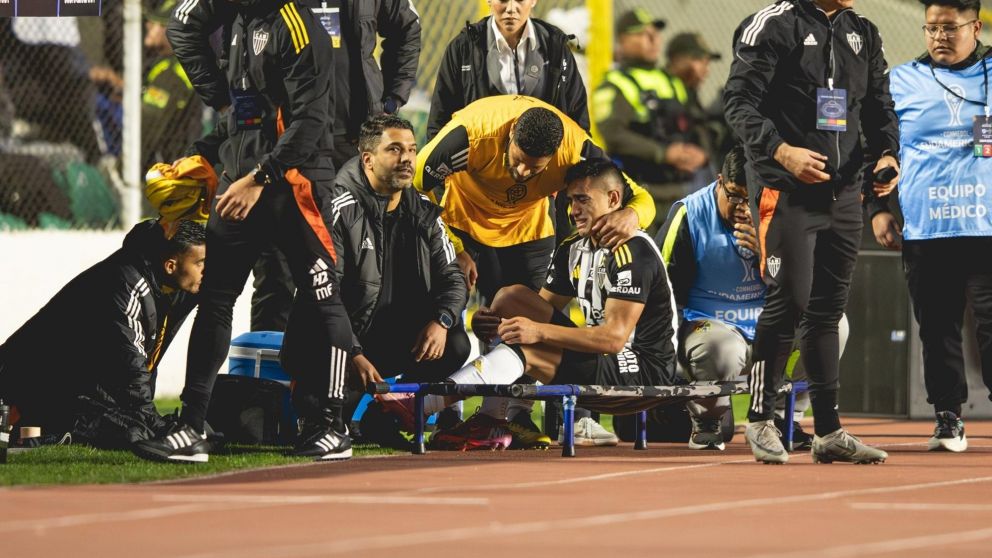 Video: así fue la escalofriante lesión de un futbolista argentino en la Copa Sudamericana