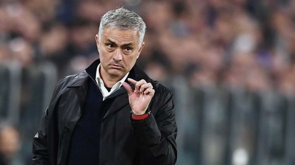 Atento Otamendi: Mourinho está a un paso de ser el nuevo entrenador del Benfica de los argentinos