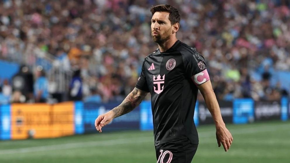 En una noche fatal, Charlotte FC goleó a Inter Miami y Messi falló un penal insólito