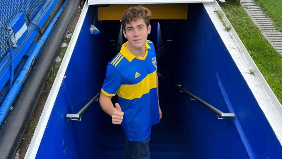 Franco Colapinto recibió un casco de Boca y firmado por Martín Palermo que usaría en el GP de Azerbaiyán de Fórmula 1
