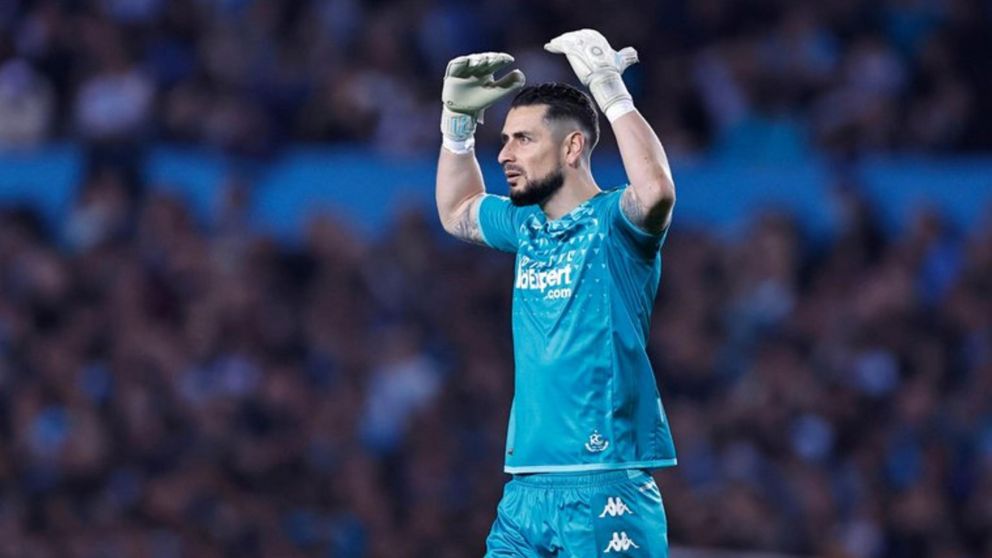 La inédita decisión de Gabriel Arias tras las repudiables críticas de los hinchas de Racing