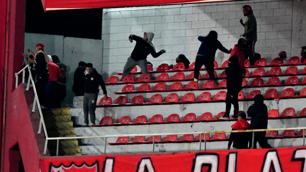 Independiente se le paró de manos a Alejandro Domínguez, el presidente de la Conmebol: el tremendo desafío del Diablo