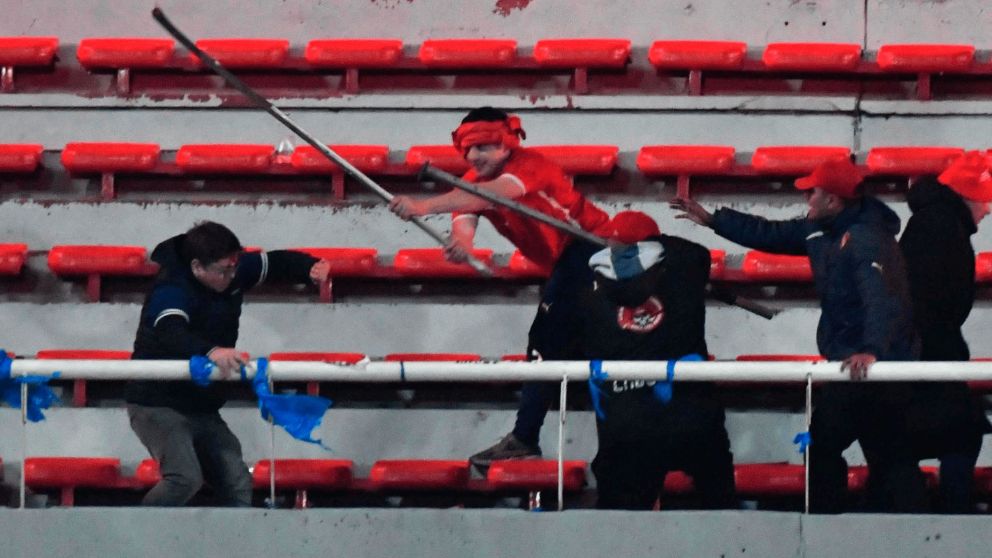 Independiente en llamas: Conmebol lo eliminó de la Copa Sudamericana y la U de Chile pasó de ronda
