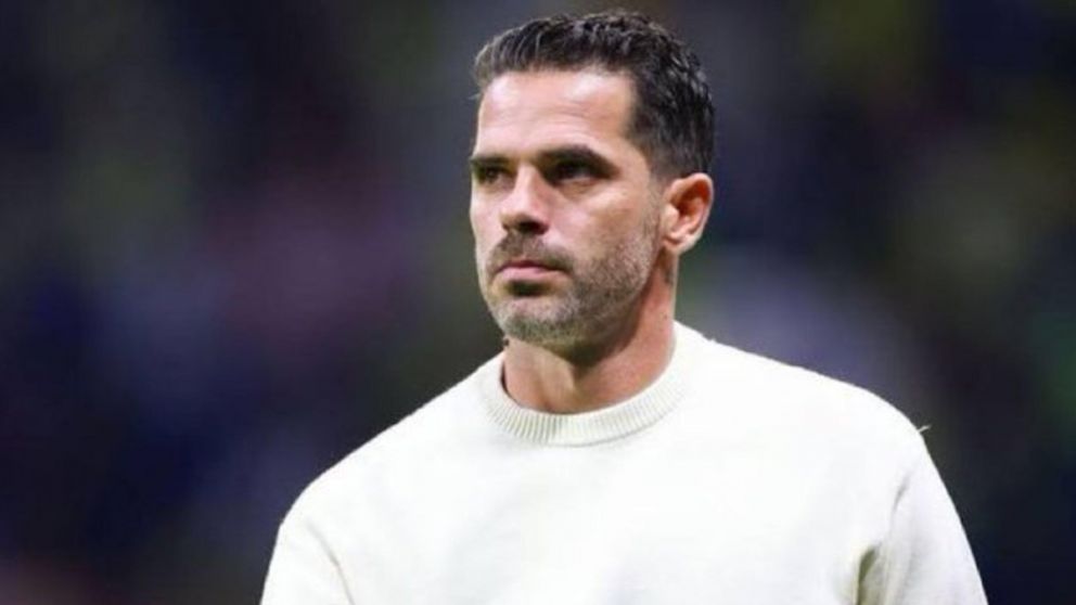 Fernando Gago fue agredido por hinchas de Necaxa tras una nueva derrota: le lanzaron un vaso, silbidos e insultos