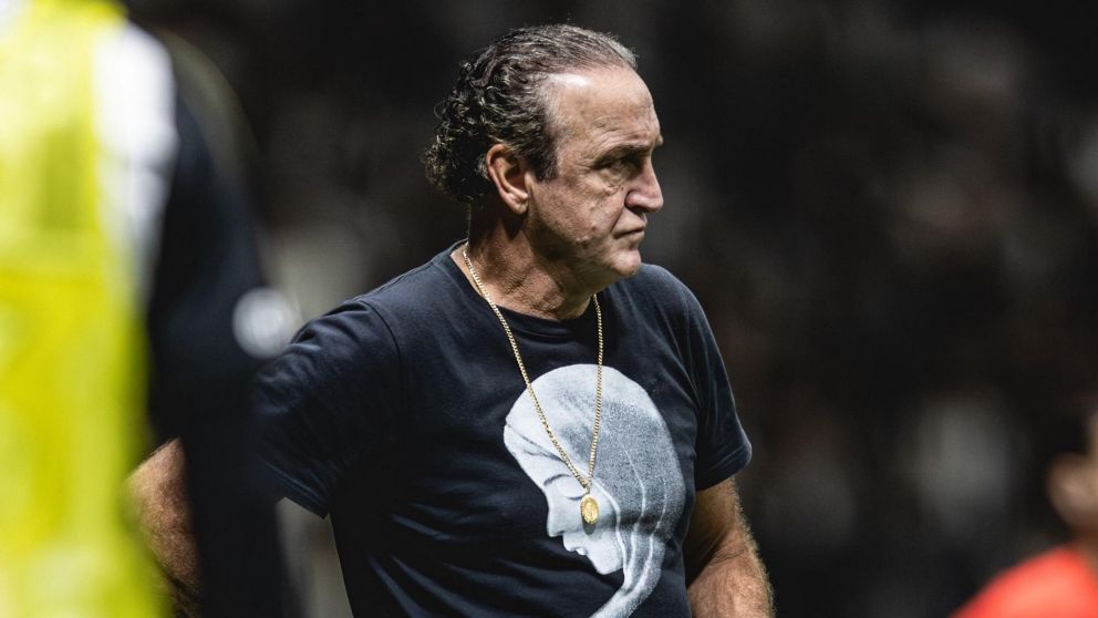 Atlético Mineiro echó a Cuca y tiene a dos argentinos en la mira para reemplazarlo