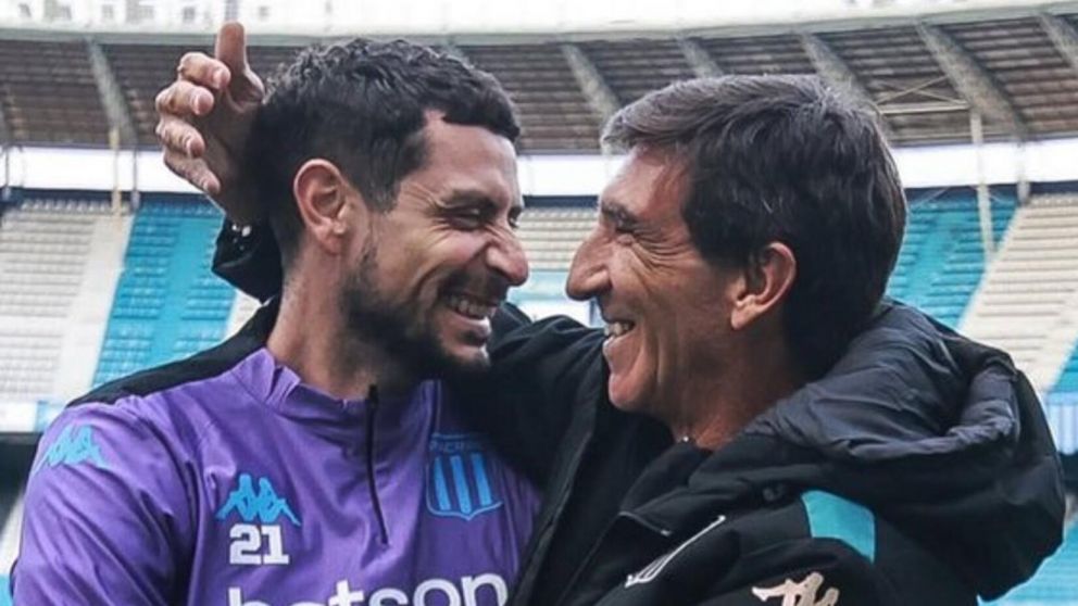 Atención Racing: cómo quedó la relación entre Gustavo Costas y Arias tras la serie ante Peñarol