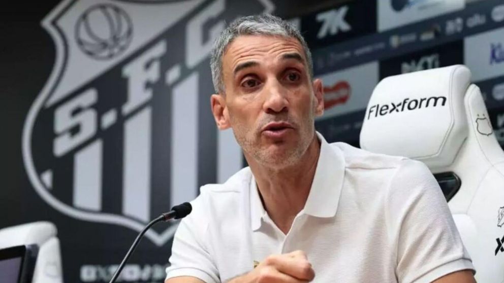 Vojvoda asumi� como DT del Santos y tuvo una profunda charla con un deprimido Neymar: "�l es la soluci�n"