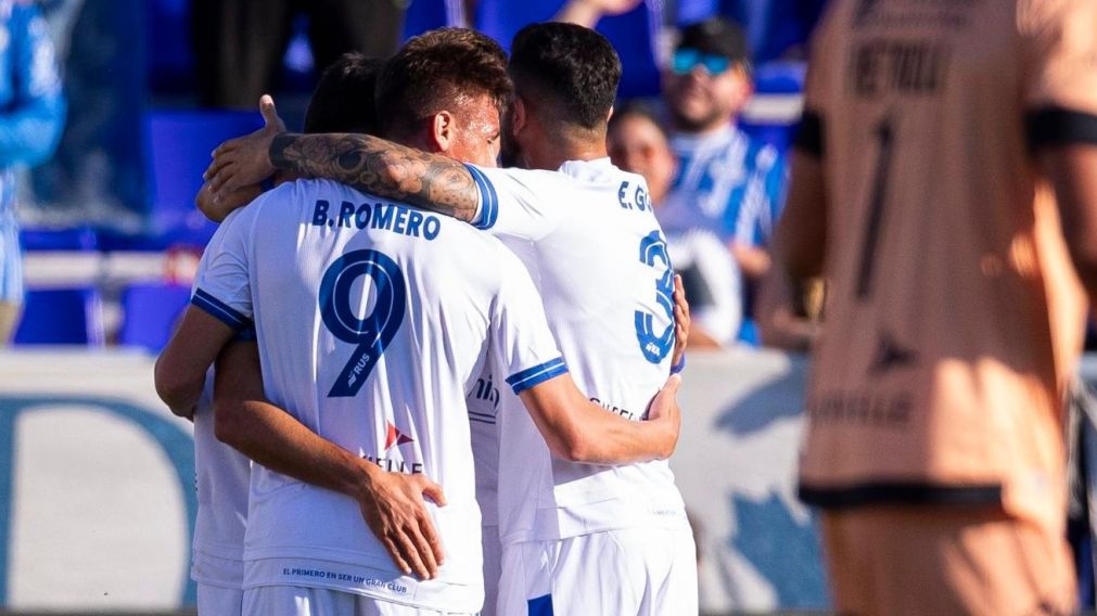 Vélez sigue de fiesta: le ganó a Godoy Cruz en Mendoza y es uno de los animadores de su grupo