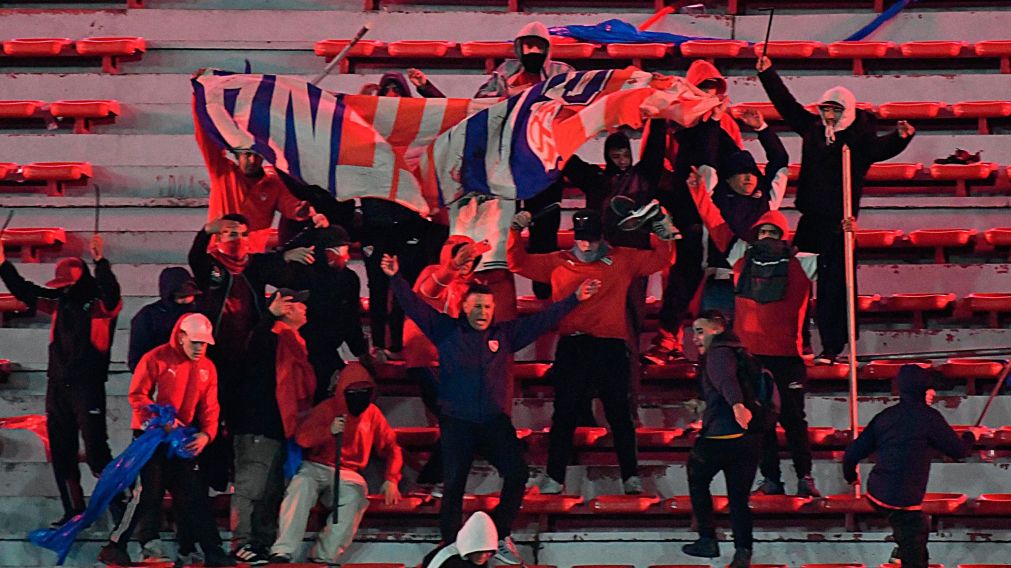 Independiente identific� a los 25 barras que atacaron a los de la Universidad de Chile: qu� sanci�n les impondr�