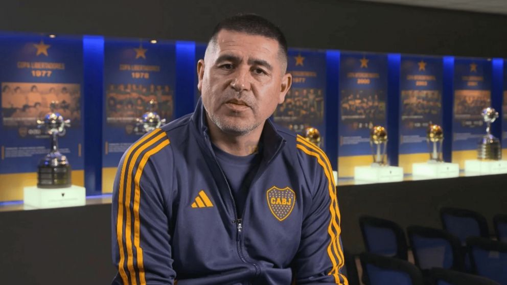 Riquelme se cans� y le abri� la puerta de salida a un goleador a pesar del t�trico momento de Boca