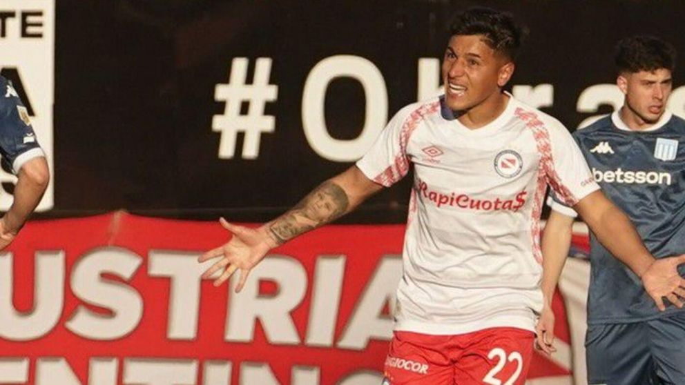 Argentinos Juniors aplastó a un Racing perdido por el Torneo Clausura 2025
