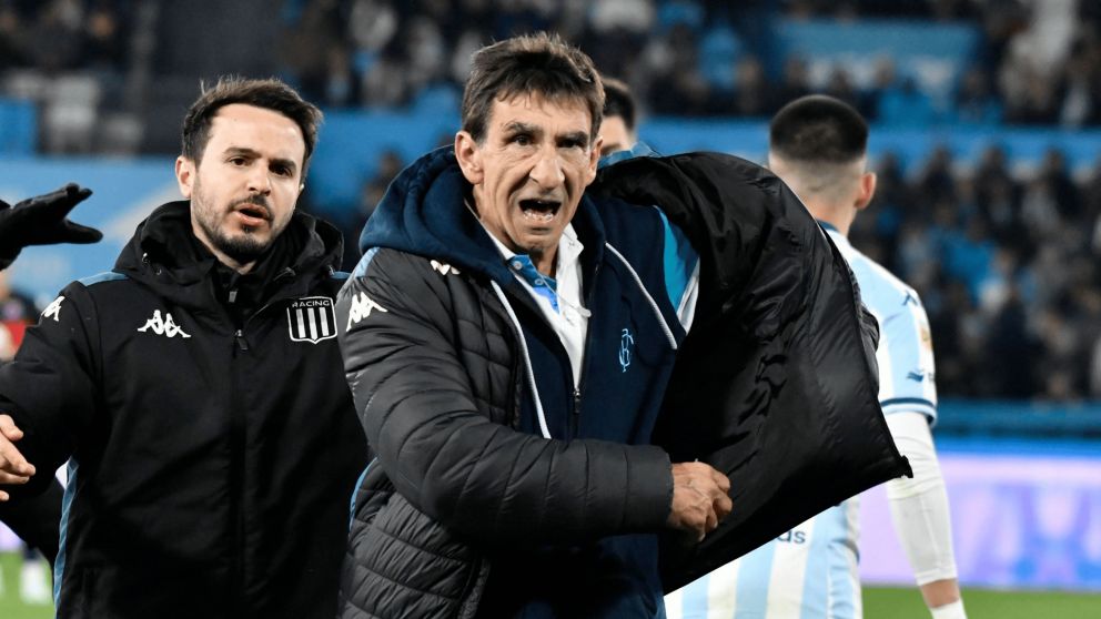 Alarma en Racing por la dura sanci�n que podr�a sufrir Gustavo Costas: qui�n dirige contra Argentinos