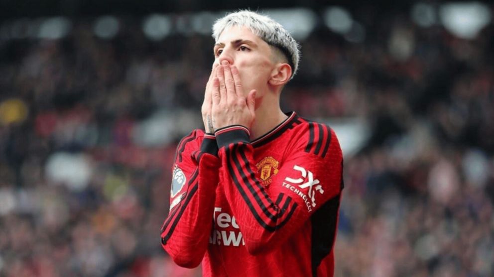 Alejandro Garnacho, el jugador más odiado del Manchester United: vandalizaron un mural con su imagen en Old Trafford