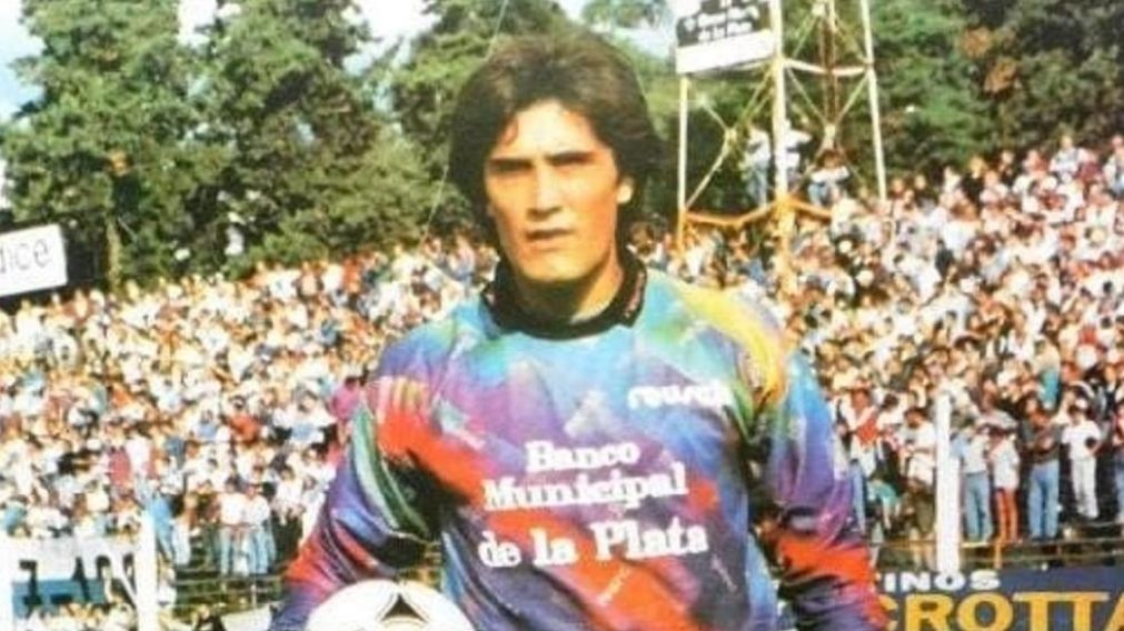 Lobo está: Enzo Noce, el arquero con más presencia defendiendo el arco de Gimnasia de La Plata