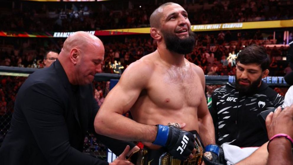 Khamzat Chimaev y su gran noche en la UFC, derrotó a Dricus Du Plessis y se consagró campeón de peso mediano