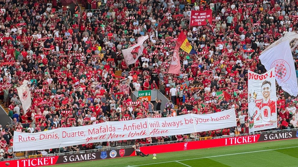 El estremecedor homenaje de Liverpool para Diogo Jota en el el inicio de la Premier League