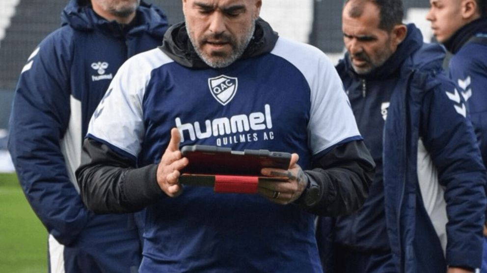 Escándalo en Quilmes: el entrenador y el presidente se agarraron a piñas y el plantel votó por su expulsión