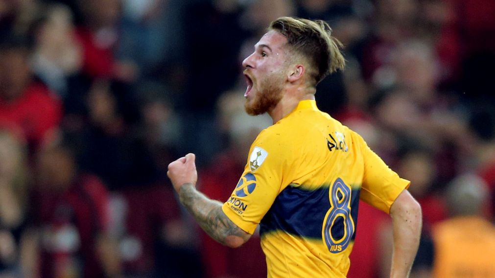 Mac Allister volvió a hablar de su salida de Boca y le tiro un palo a Riquelme: "No querían que me quedara"