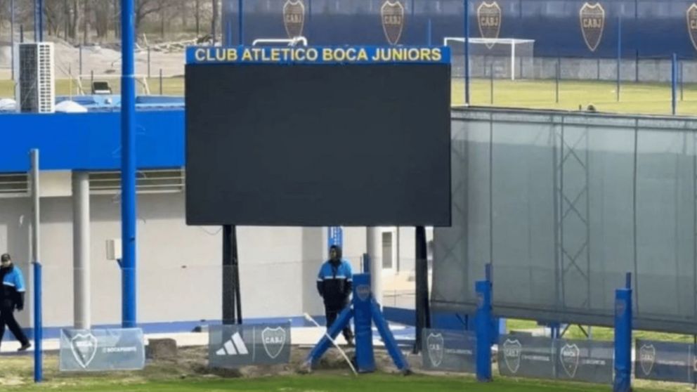 Boca se copia de Guillermo Barros Schelotto: la apuesta a la tecnología con una pantalla gigante en el predio