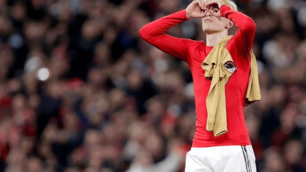 Garnacho vs. el DT del Manchester United: la investigación que acusa al jugador de la Selección Argentina