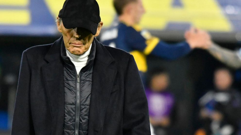 Boca sigue sin ganar: la polémica decisión de Russo, quien alcanzó un cuestionable récord como técnico del club