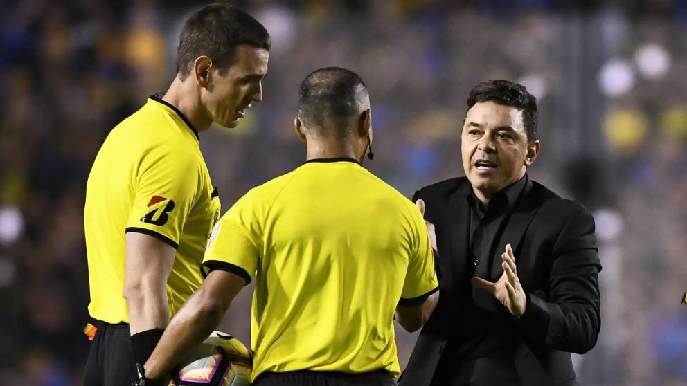 Conmebol designó a un árbitro que Gallardo detesta para la ida entre River y Libertad de Paraguay por la Copa Libertadores