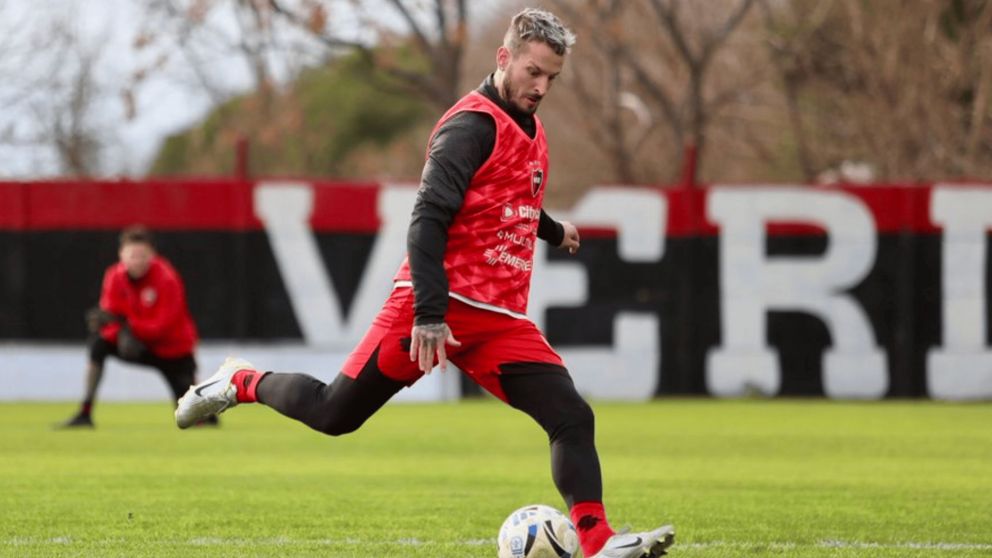 Insólito: Benedetto volvió a lesionarse sin debutar en Newell's y se perdería el clásico rosarino