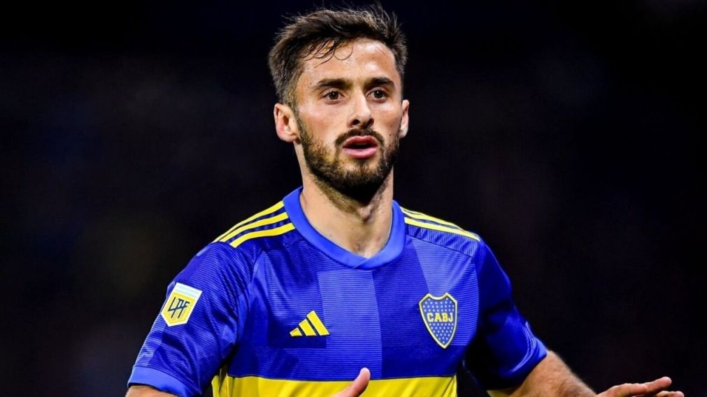 �Palo a Riquelme?: el duro posteo de Saracchi mientras negocia su salida de Boca