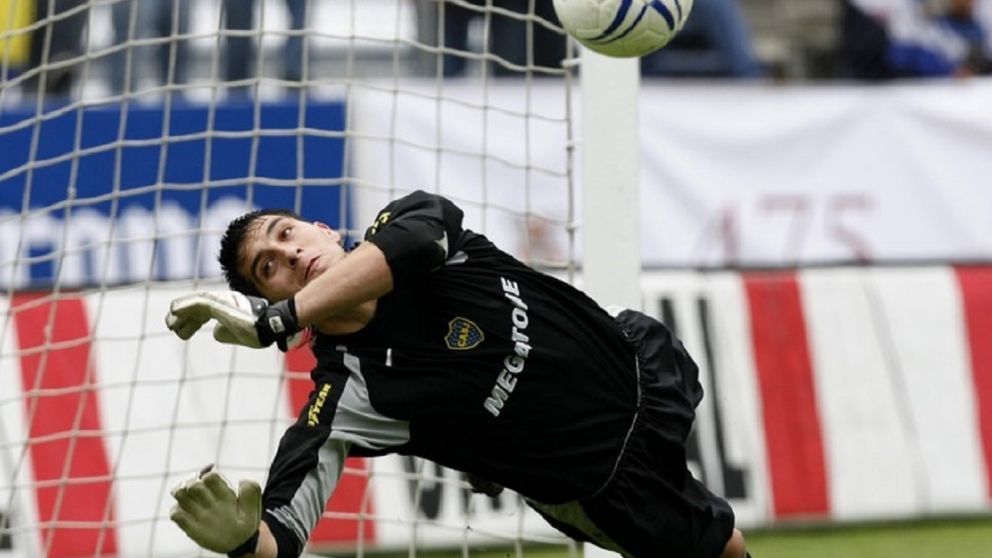 El Loco Migliore dej� el arco para subirse a un ring de boxeo, pero no pudo con Maravilla Mart�nez