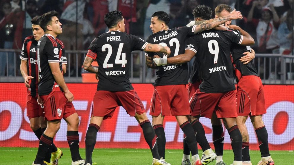 River goleó a San Martín de Tucumán y está en octavos de final de la Copa Argentina