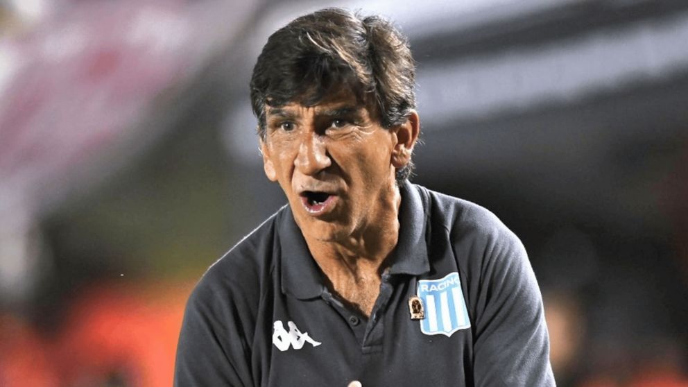 Gustavo Costas no lo puede creer: se le desgarró otro titular a días del duelo de Racing ante Riestra por Copa Argentina