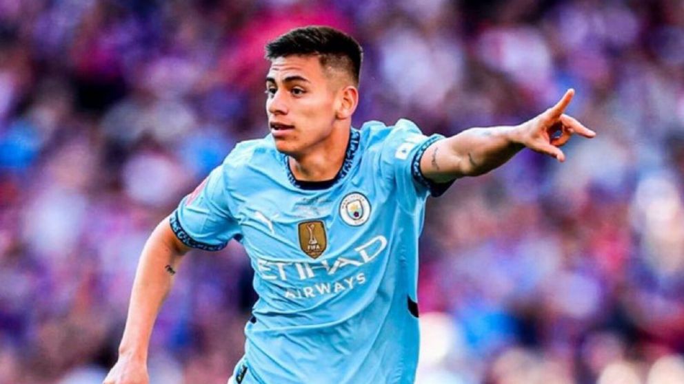 El grande de Italia que está cerca de sumar al Diablito Echeverri, quien no seguiría en el Manchester City