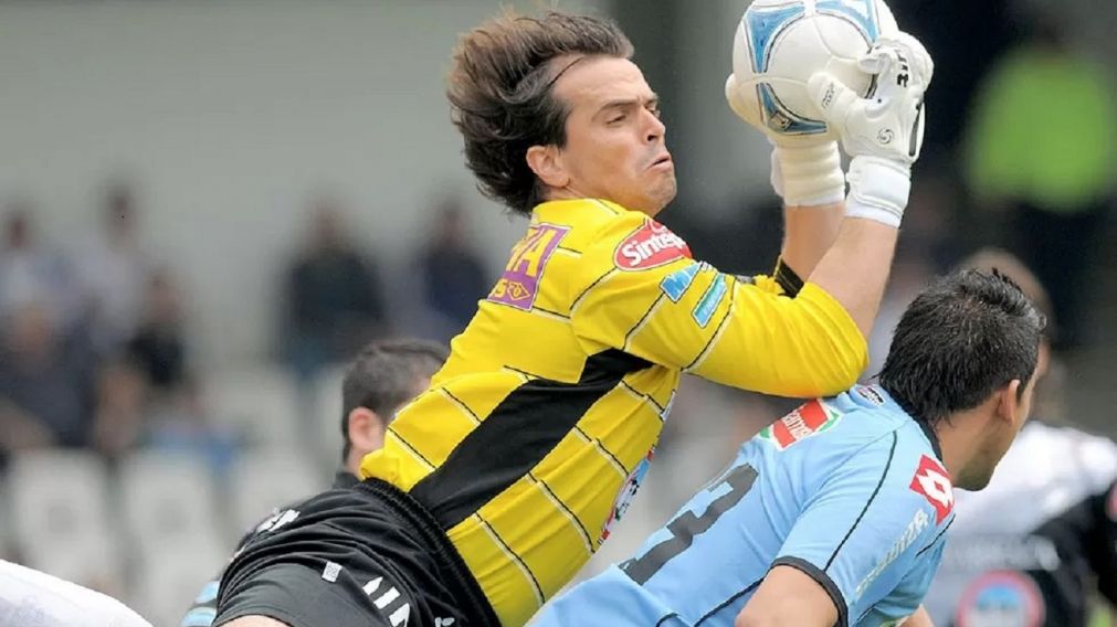 Nicol�s Cambiasso, una gloria de All Boys que logr� se presidente de un club del que es hincha