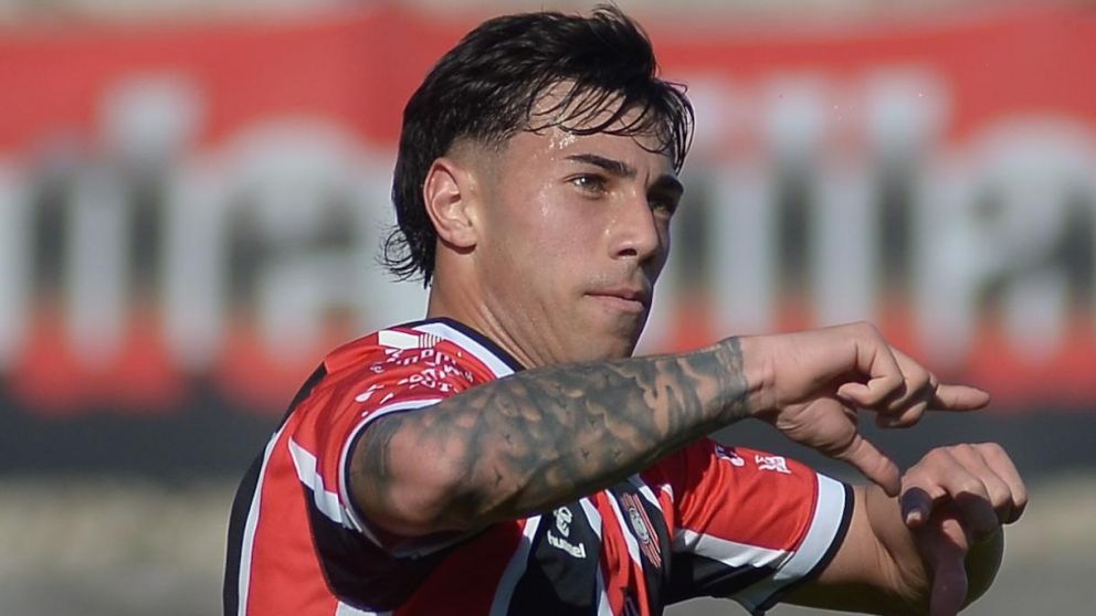 Santiago Apa expresó su felicidad por el gran presente de Chacarita