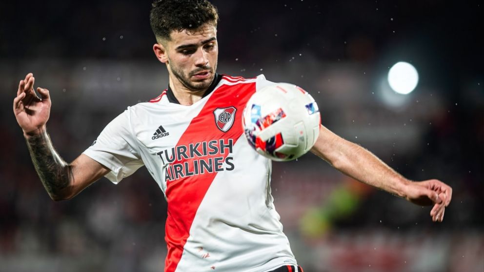 River despreció una oferta del Elche por Santiago Simón