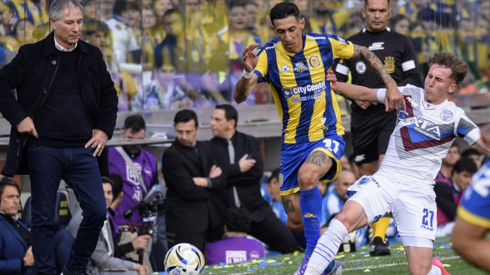 Rosario Central ganaba con gol de Di María, pero Godoy Cruz se lo empató en el descuento y con un jugador menos