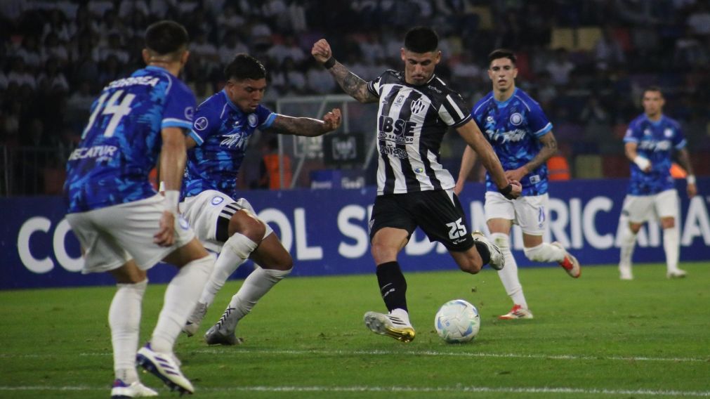 Central Córdoba no pudo ante Cerro Largo y buscará la clasificación en Uruguay