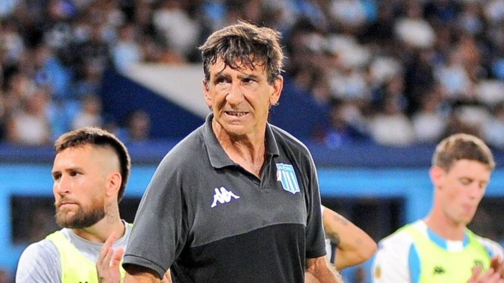 Racing lo pagó una cifra millonaria, Costas no lo tiene en cuenta y le buscan un nuevo rumbo