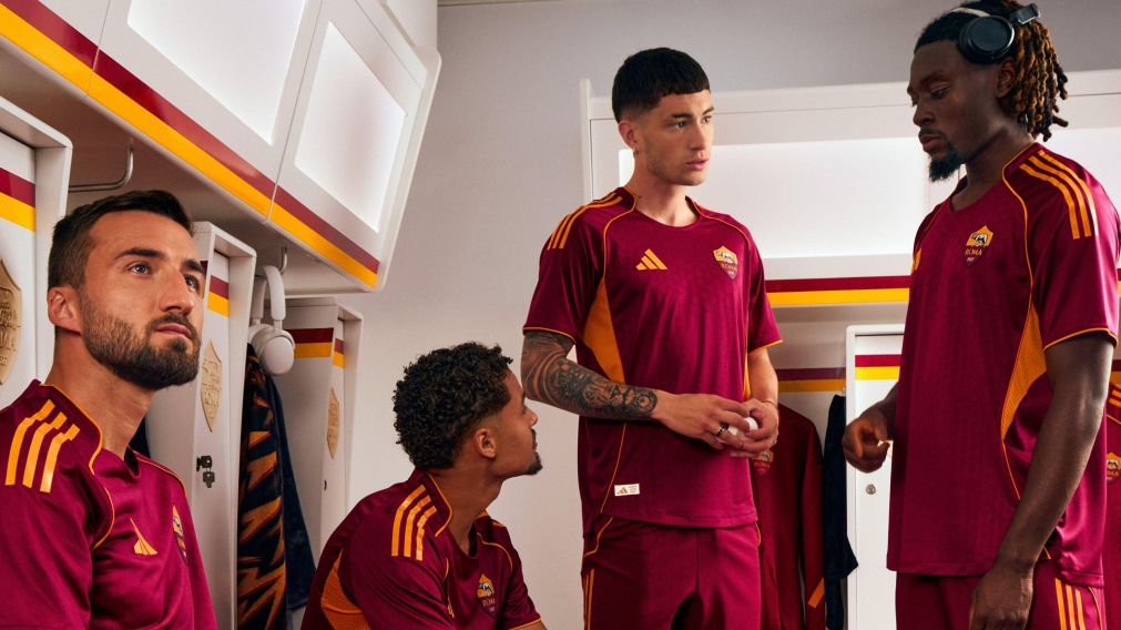 ¿Boca se ilusiona?: Roma presentó su nueva camiseta sin Leandro Paredes