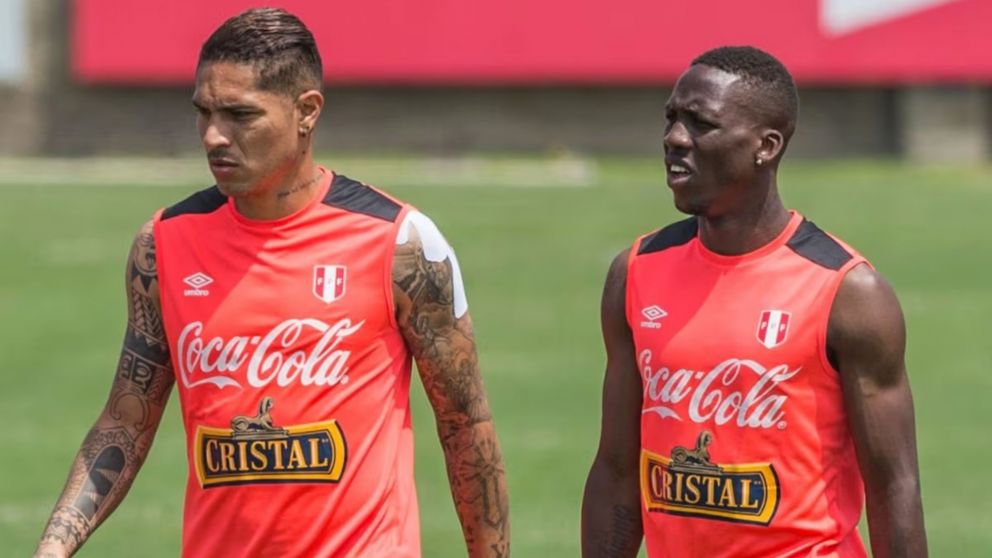 Atento Boca: Paolo Guerrero invitó a Luis Advíncula a formar parte de Alianza Lima
