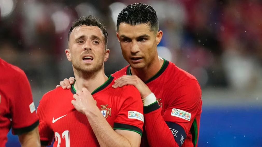Cristiano Ronaldo pegó el faltazo al funera de Diogo Jota y lo destruyeron