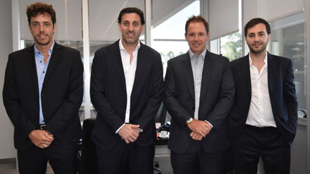 Un dirigente de River le respondió a Milito luego de las duras acusaciones por la venta de Salas: "Está lejos de la realidad"