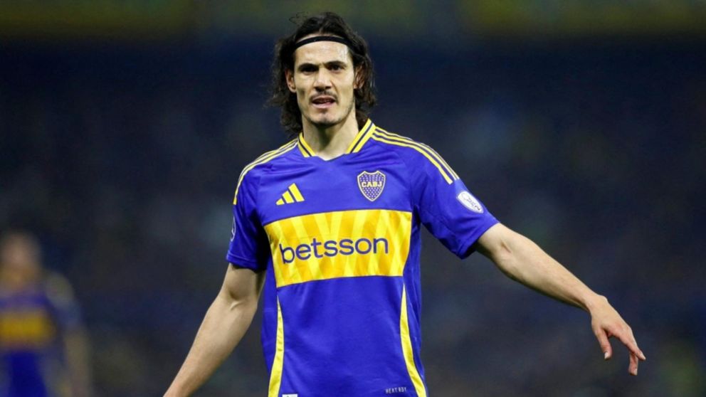 Edinson Cavani recibi� el gui�o de un club mientras es discutido en Boca: "Mir� que ac�..."