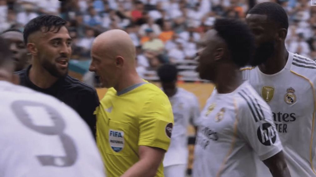 Video: el picante cruce entre Nicolás González y Vinicius en el Mundial de Clubes