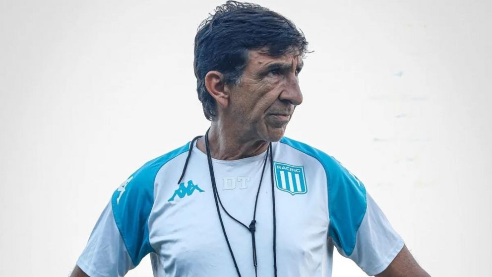 Ya sin Salas, Gustavo Costas quiere en Racing a un ex Boca que juega en el exterior