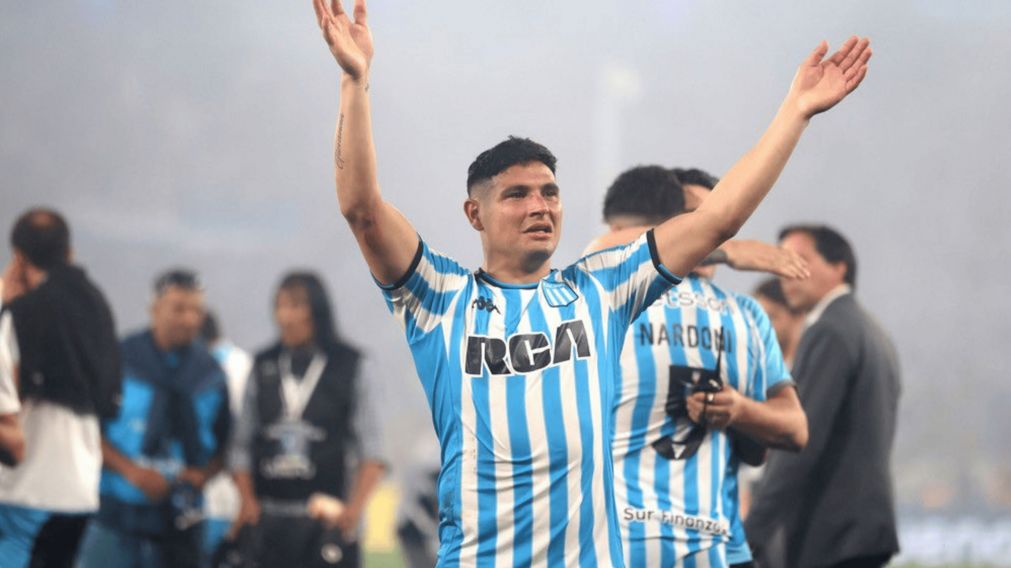 Atención Racing: mientras crece el escándalo por su posible pase a River, Maxi Salas fue titular en un amistoso