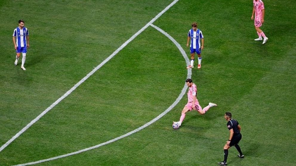 El video del golazo de Lionel Messi a Porto en el Mundial de Clubes desde la Refcam