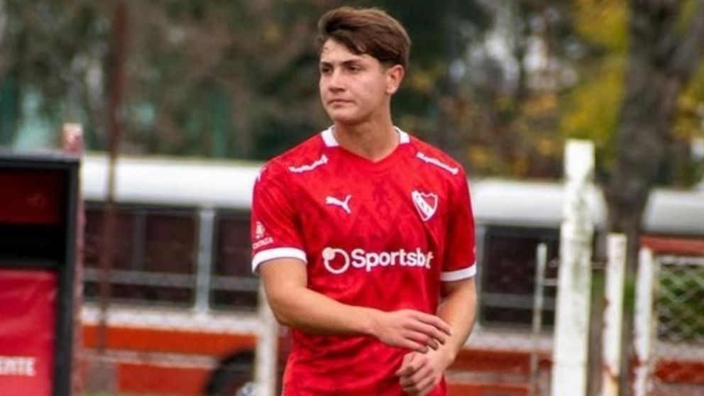 Un jugador de la Reserva de Independiente fue citado a la Selección de Hungría tras haber sido descubierto en un videojuego